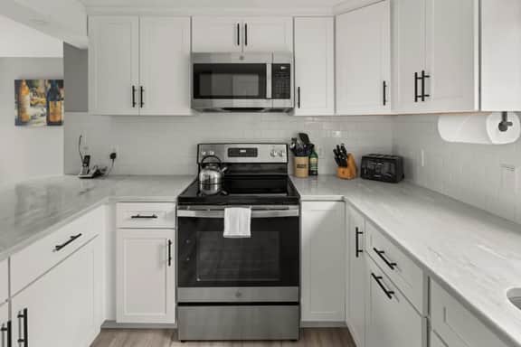Jay Peak Luxury Tramside Condo | Ski-In/Out | Walk Everywhere | Steps to Waterpark | Dog Friendly - Image 5